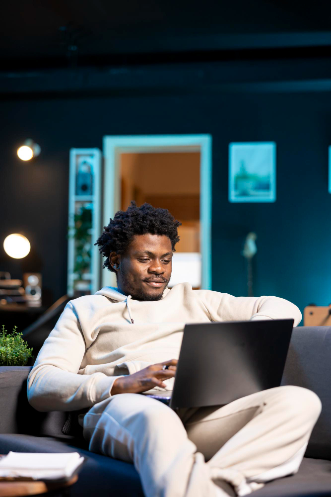 A freelancer collaborating through PocketJobs